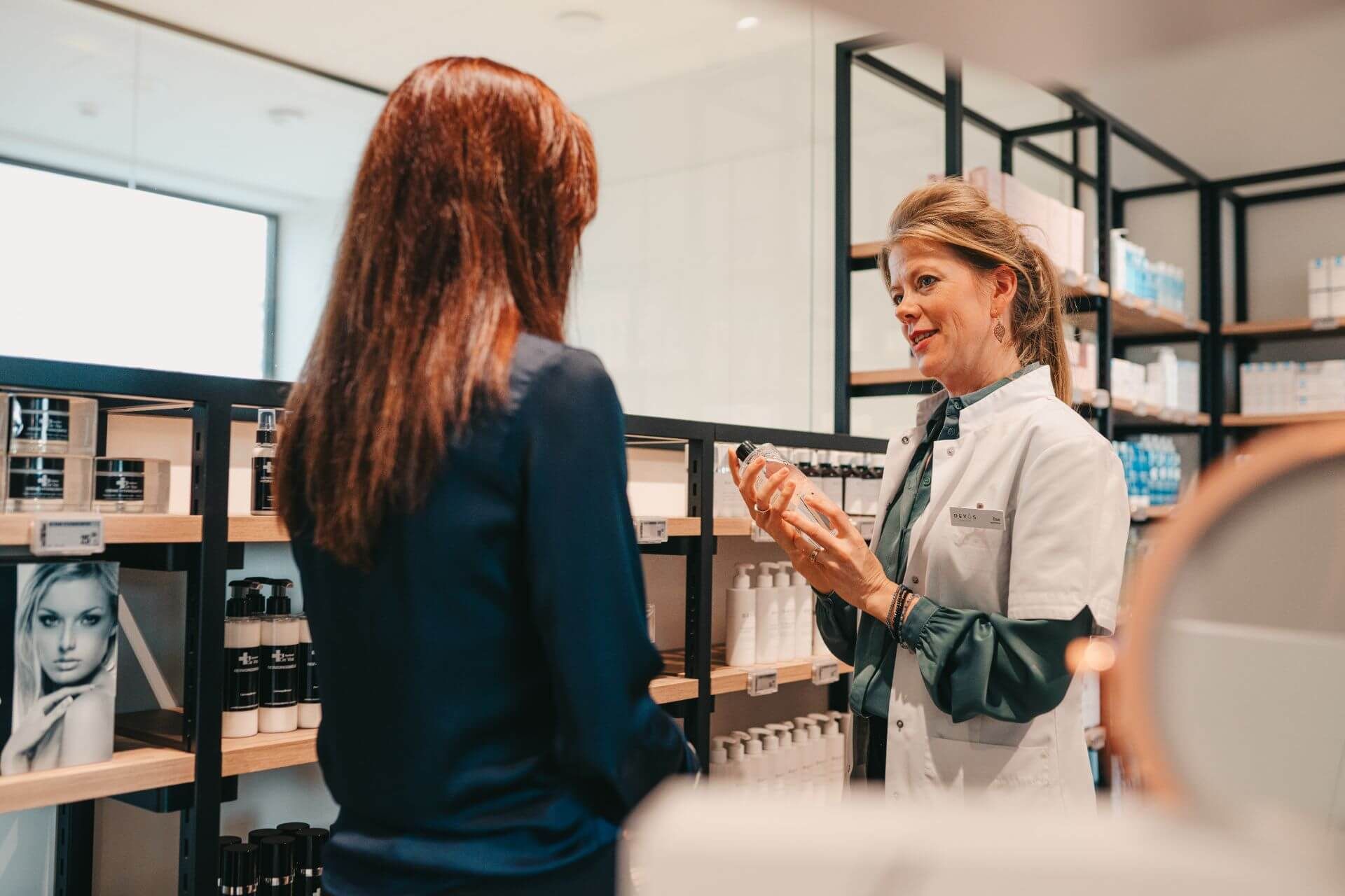 Het betrokken team van Apotheek De Vos helpt je verder met professioneel advies